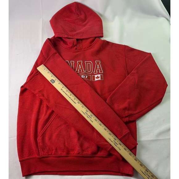Mens Red Canada Est 1867 Hoodie Sweatshirt Gildan Heavy Blend Small Pullover - Picture 7 of 9